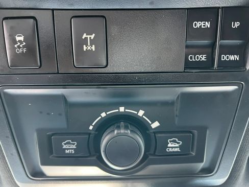 Used 2019 Toyota Tacoma TRD Off-Road AWD/4WD image 20