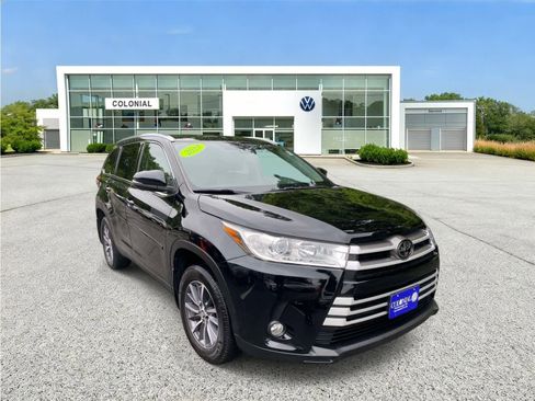 Used 2019 Toyota Highlander XLE AWD/4WD image 7