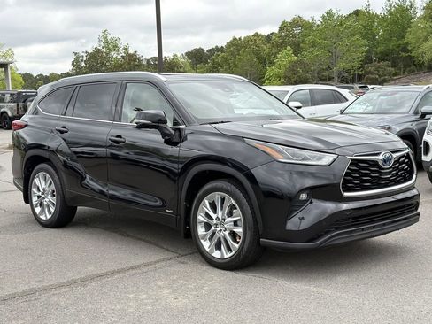 Used 2021 Toyota Highlander Limited image 7