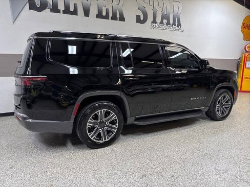 Used 2022 Jeep Wagoneer Series III w/ Rear Seat Video Group 1 image 52