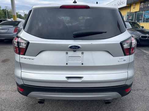 Used 2017 Ford Escape SE w/ SE Cold Weather Package AWD/4WD image 14