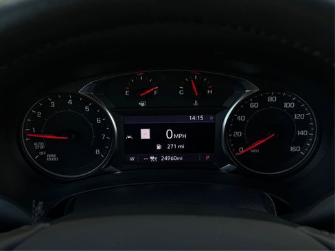 Used 2022 GMC Terrain SLT w/ Infotainment Package II AWD/4WD image 18