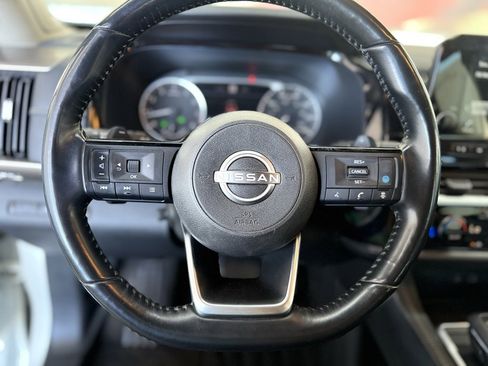 Used 2022 Nissan Pathfinder Platinum w/ Cargo Package image 36