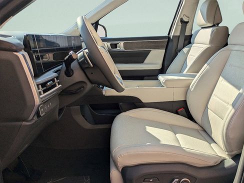 Certified 2025 Hyundai Santa Fe Calligraphy FWD image 10