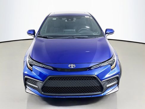 Used 2020 Toyota Corolla SE FWD image 2