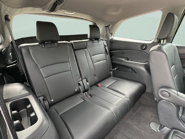Used 2019 Honda Pilot Touring image 24