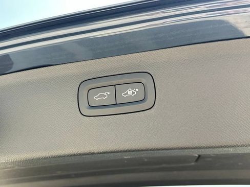 Certified 2024 Volvo XC90 B6 Plus w/ Protection Package Premier AWD/4WD image 37