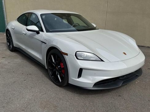 New 2025 Porsche Taycan 4S image 9