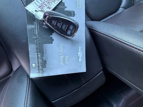 Used 2022 Chevrolet Blazer RS w/ Enhanced Convenience Package image 24