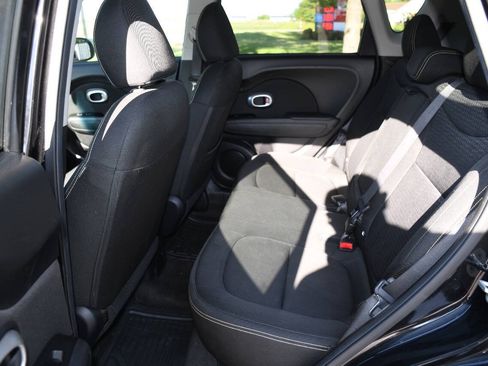 Used 2015 Kia Soul + FWD image 16