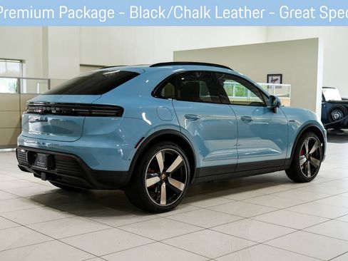 Used 2025 Porsche Macan 4S Electric AWD/4WD image 14