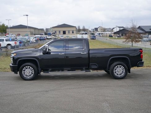 Used 2022 Chevrolet Silverado 3500 High Country w/ Z71 Off-Road Package image 11