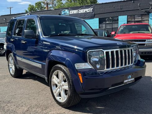 Used 2012 Jeep Liberty Limited Jet w/ Comfort/Convenience Group AWD/4WD image 1