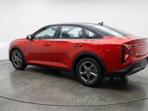 Used 2025 Kia K4 LXS image 6