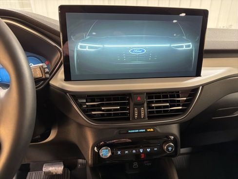 Used 2025 Ford Escape Platinum w/ Premium Technology Package image 26