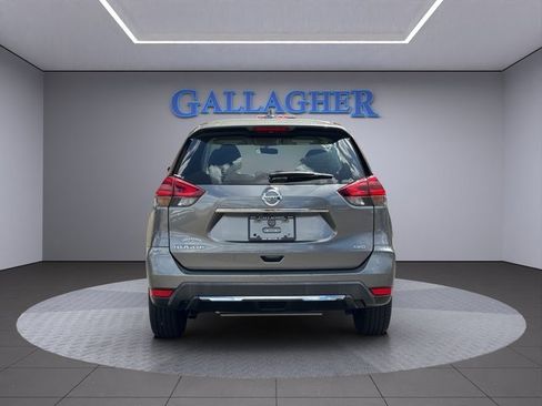Used 2018 Nissan Rogue S image 6