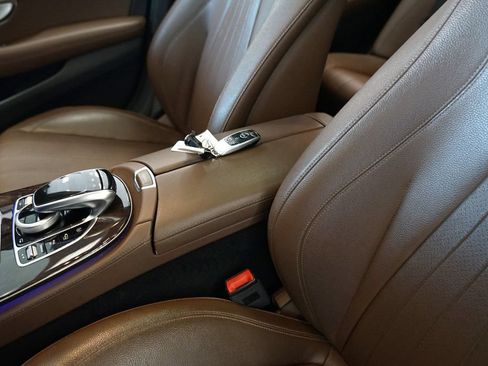 Used 2019 Mercedes-Benz E 300 w/ Premium 1 Package image 28