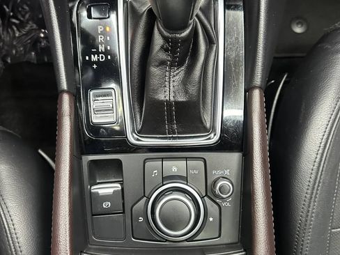 Used 2017 MAZDA MAZDA3 Grand Touring FWD image 18