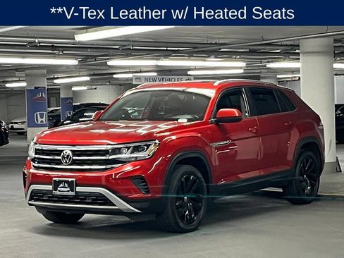 Certified 2022 Volkswagen Atlas Cross Sport SE w/ Panoramic Sunroof Package AWD/4WD image 4