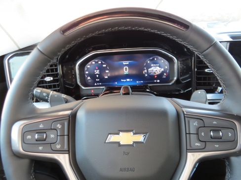 New 2026 Chevrolet Silverado 1500 High Country w/ Technology Package AWD/4WD image 24