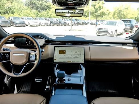 New 2026 Land Rover Range Rover Sport Dynamic SE AWD/4WD image 18