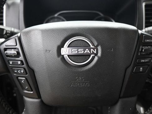 Used 2023 Nissan Frontier SV w/ SV Convenience Package AWD/4WD image 11