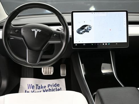 Used 2018 Tesla Model 3 Performance image 31