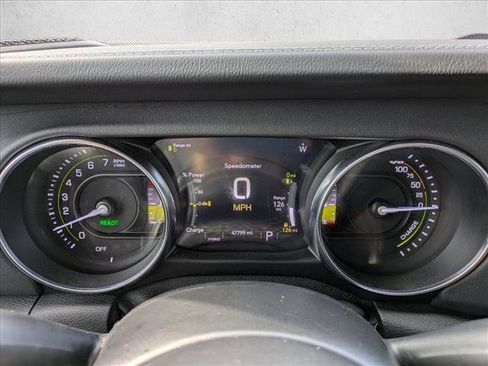 Used 2021 Jeep Wrangler Unlimited Sahara w/ Cold Weather Group image 9