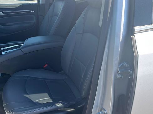 Used 2019 Buick Enclave Essence AWD/4WD image 20