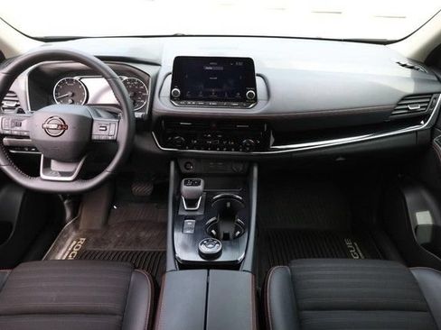 Certified 2025 Nissan Rogue SV AWD/4WD image 22