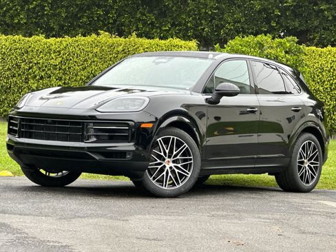 New 2026 Porsche Cayenne image 1