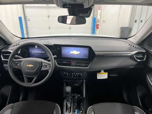 New 2026 Chevrolet TrailBlazer LS FWD image 10