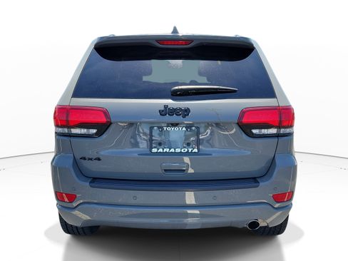 Used 2021 Jeep Grand Cherokee Laredo X AWD/4WD image 5