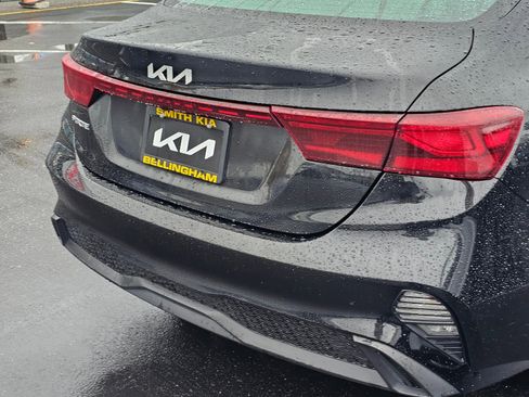 Used 2024 Kia Forte LXS image 18