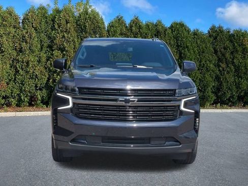 Used 2022 Chevrolet Suburban RST w/ Luxury Package AWD/4WD image 2