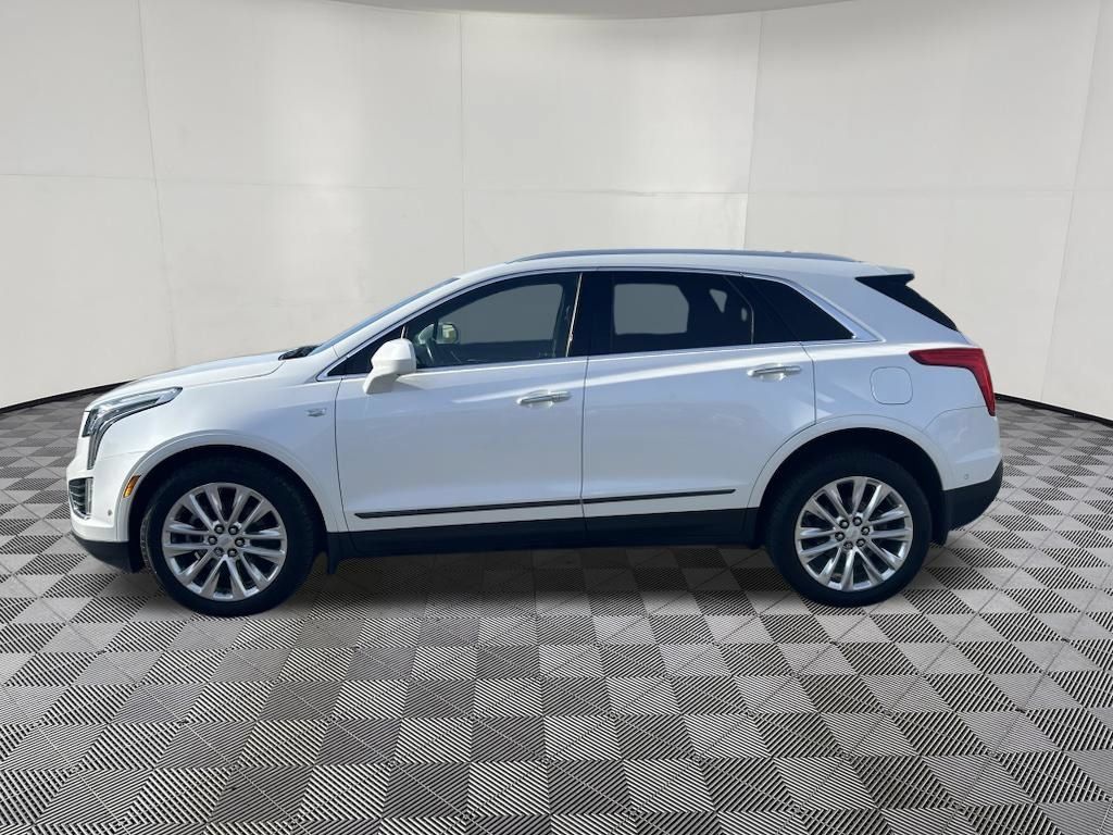 Certified 2017 Cadillac XT5 Platinum w/ Driver Assist Package AWD/4WD image 2