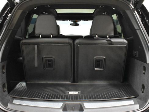 Certified 2024 Cadillac XT6 Luxury w/ LPO, Floor Liner Package image 28