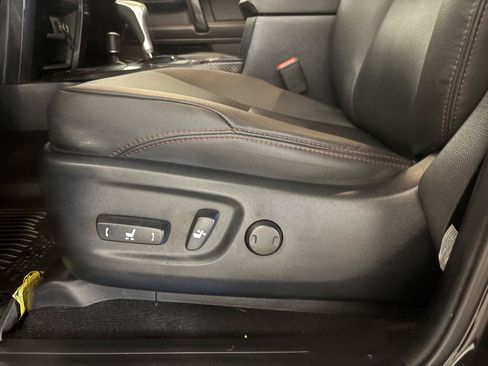 Used 2024 Toyota 4Runner TRD Off-Road Premium w/ Moonroof Package AWD/4WD image 13