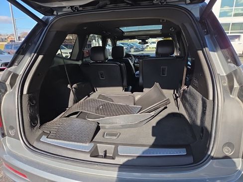 Used 2023 Cadillac XT6 Sport image 13