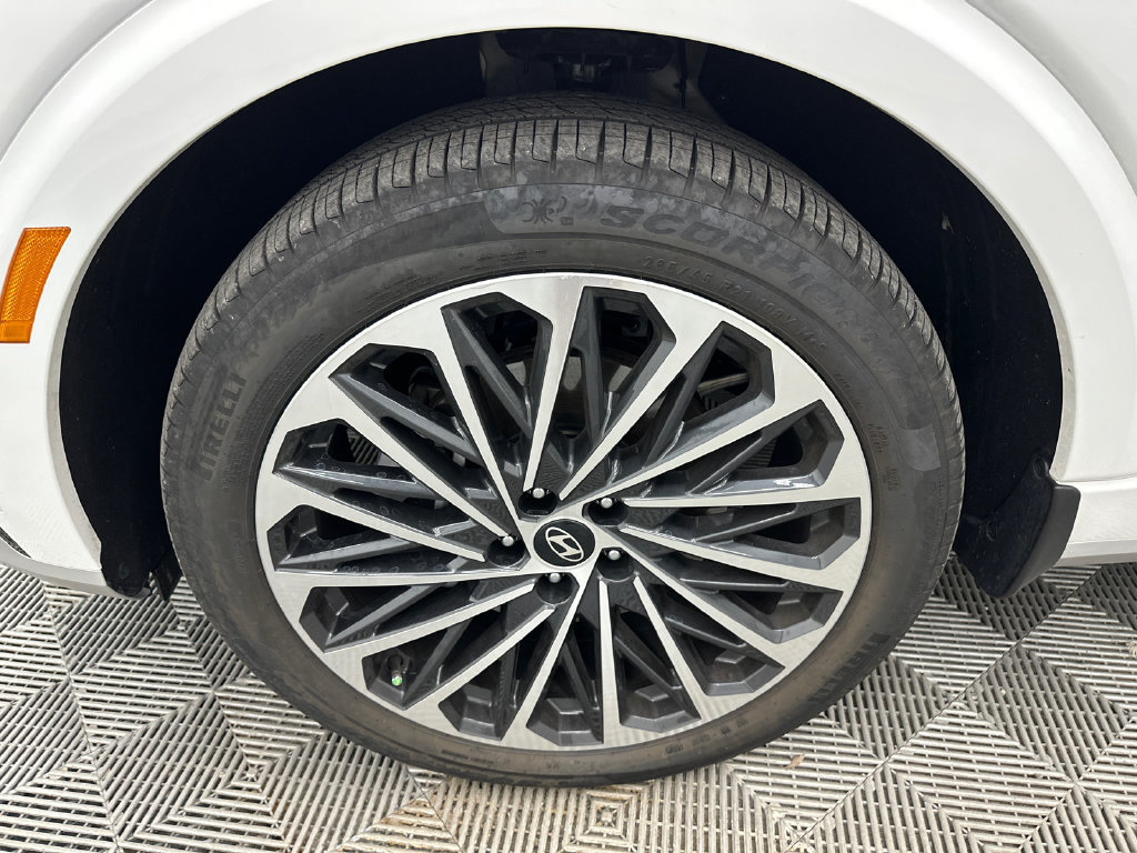 Used 2026 Hyundai Palisade Calligraphy FWD image 13