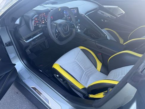 Used 2022 Chevrolet Corvette Stingray Premium Cpe RWD image 17
