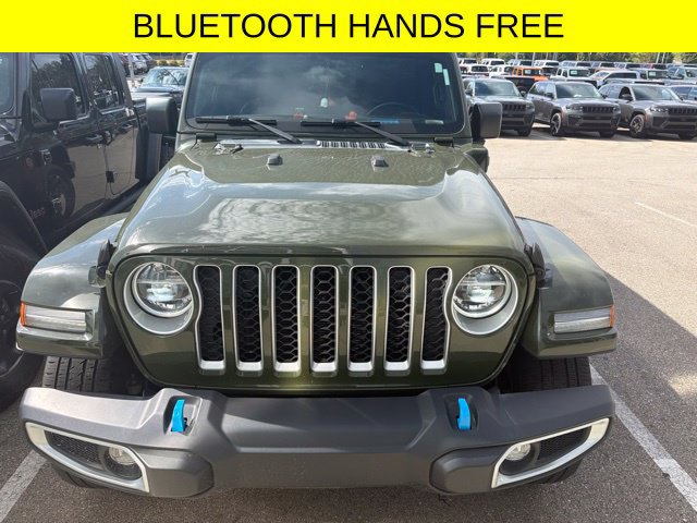 Used 2022 Jeep Wrangler Unlimited Sahara AWD/4WD image 3
