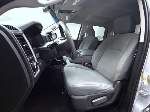 Used 2018 RAM 1500 Express w/ Express Value Package AWD/4WD image 10