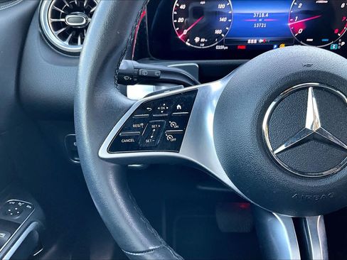 Certified 2024 Mercedes-Benz GLB 250 image 23