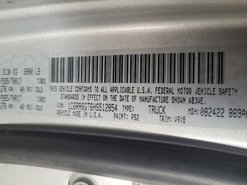 Used 2017 RAM 1500 Classic SLT image 33