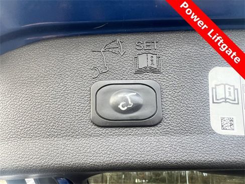 Used 2018 Ford Escape Titanium image 31