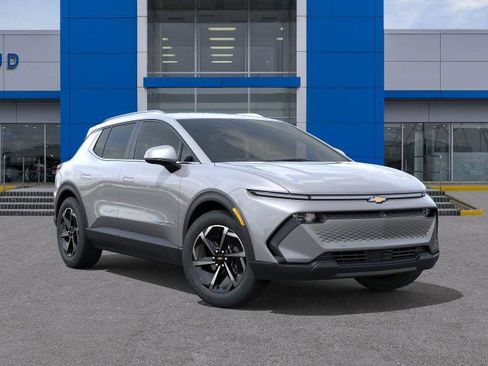 New 2026 Chevrolet Equinox EV LT image 31