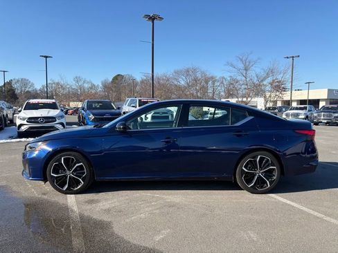 Used 2024 Nissan Altima 2.5 SR image 4