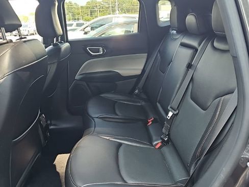 Used 2023 Jeep Compass Limited AWD/4WD image 8