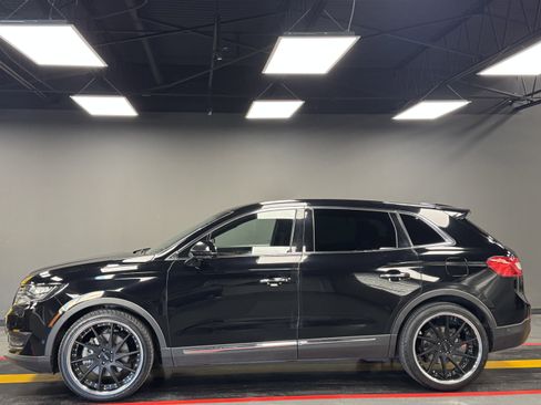 Used 2016 Lincoln MKX Reserve w/ Luxury Package image 3